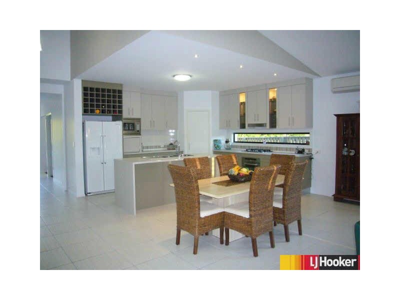 27 Narrabeen Street, Blacks Beach QLD 4740