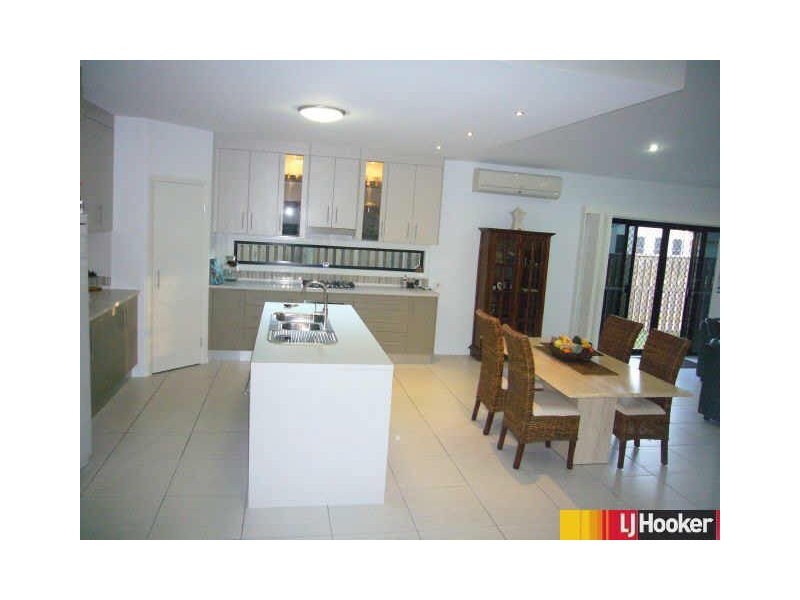 27 Narrabeen Street, Blacks Beach QLD 4740