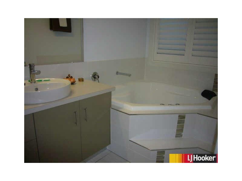 27 Narrabeen Street, Blacks Beach QLD 4740