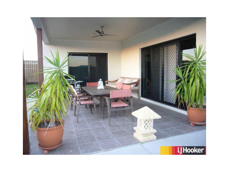 27 Narrabeen Street, Blacks Beach QLD 4740