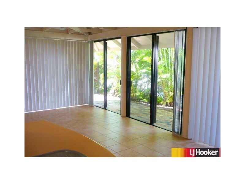 14/2 Beach Road, Dolphin Heads QLD 4740