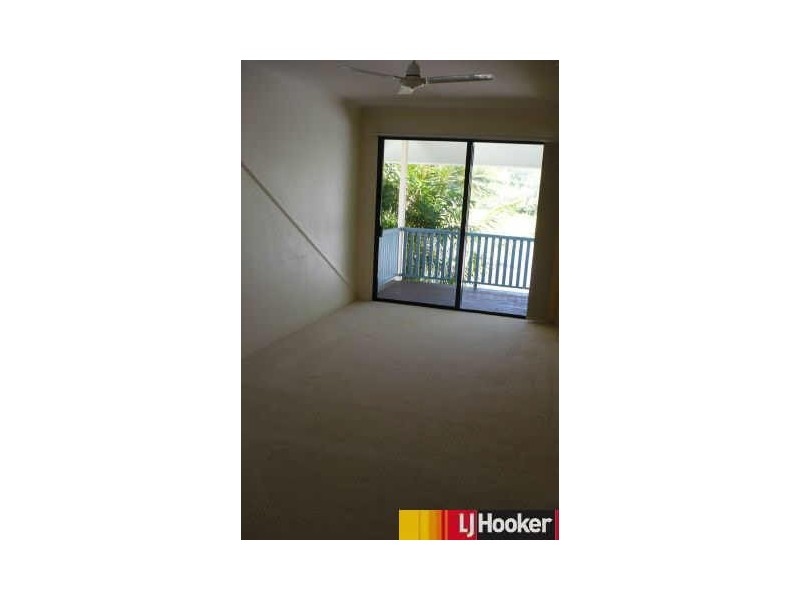 14/2 Beach Road, Dolphin Heads QLD 4740