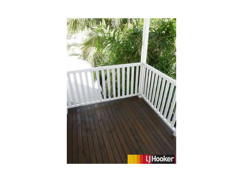 14/2 Beach Road, Dolphin Heads QLD 4740