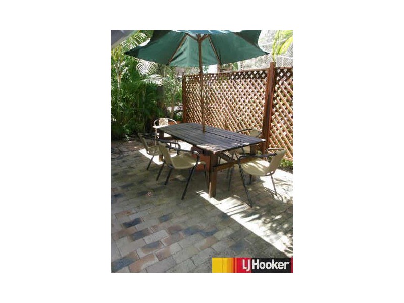 14/2 Beach Road, Dolphin Heads QLD 4740