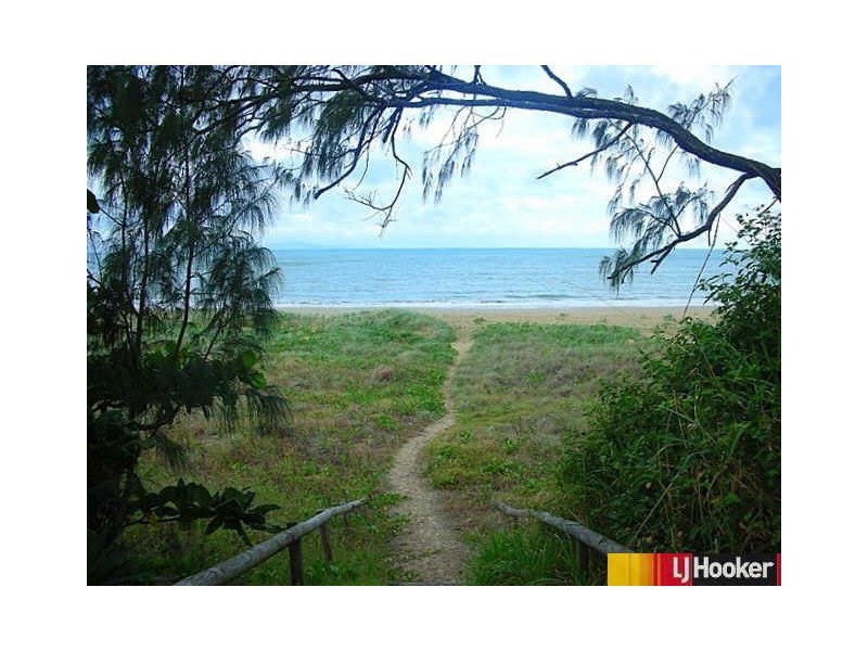 17 Coral Drive, Blacks Beach QLD 4740