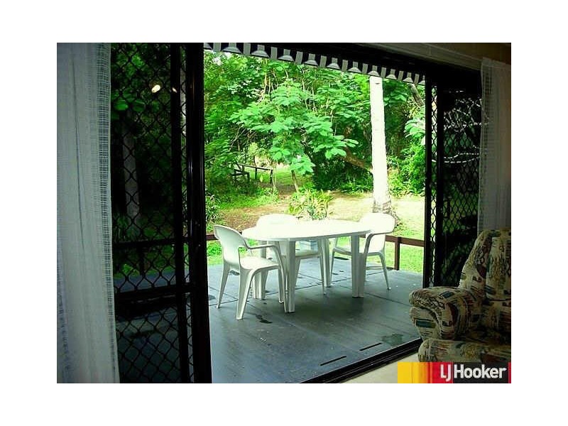 17 Coral Drive, Blacks Beach QLD 4740