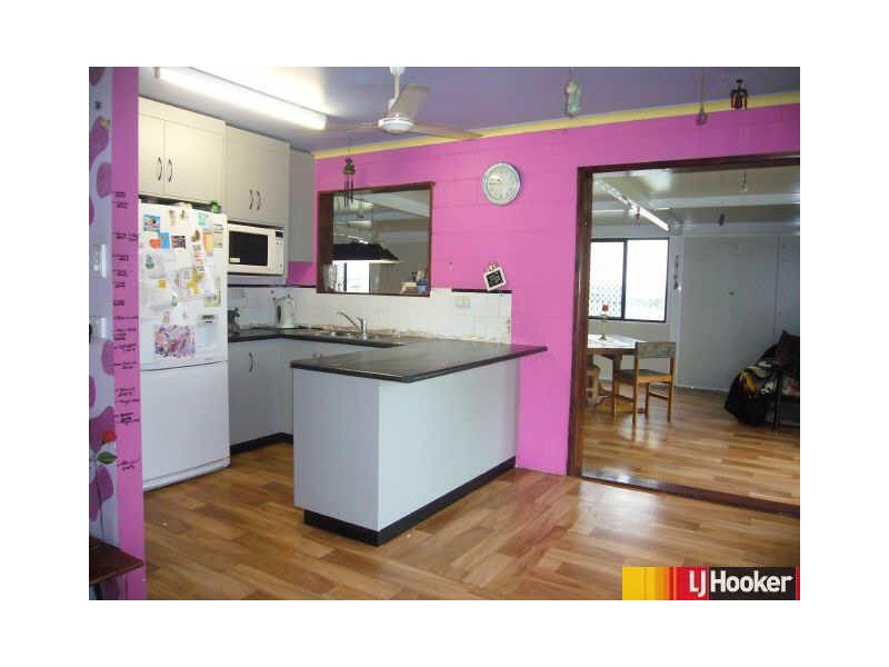 14 Wallace Street, Bucasia QLD 4750