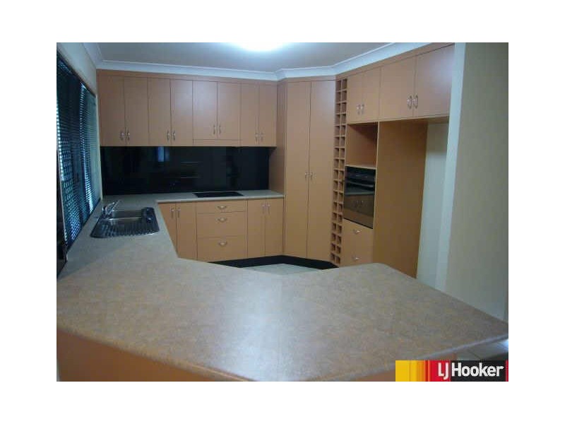 41 Victor Avenue, Glenella QLD 4740