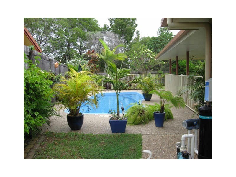 17 Michelle Crescent, Bucasia QLD 4750