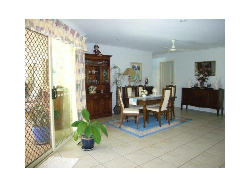 17 Michelle Crescent, Bucasia QLD 4750