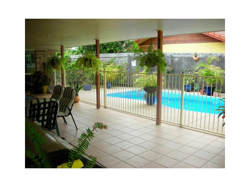 17 Michelle Crescent, Bucasia QLD 4750