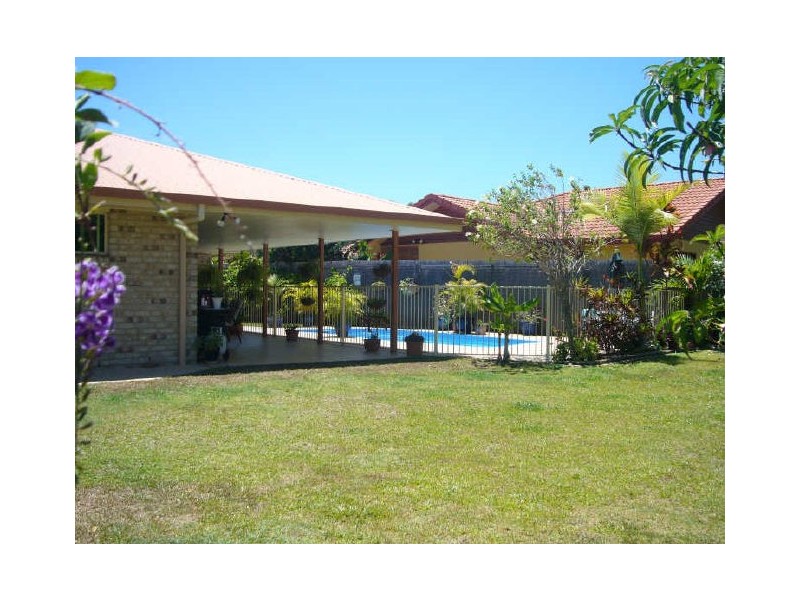 17 Michelle Crescent, Bucasia QLD 4750