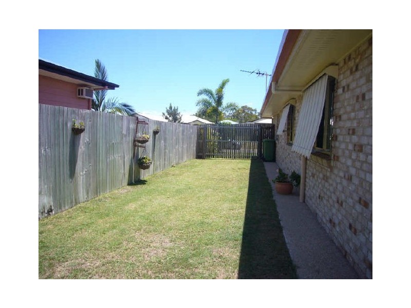 17 Michelle Crescent, Bucasia QLD 4750