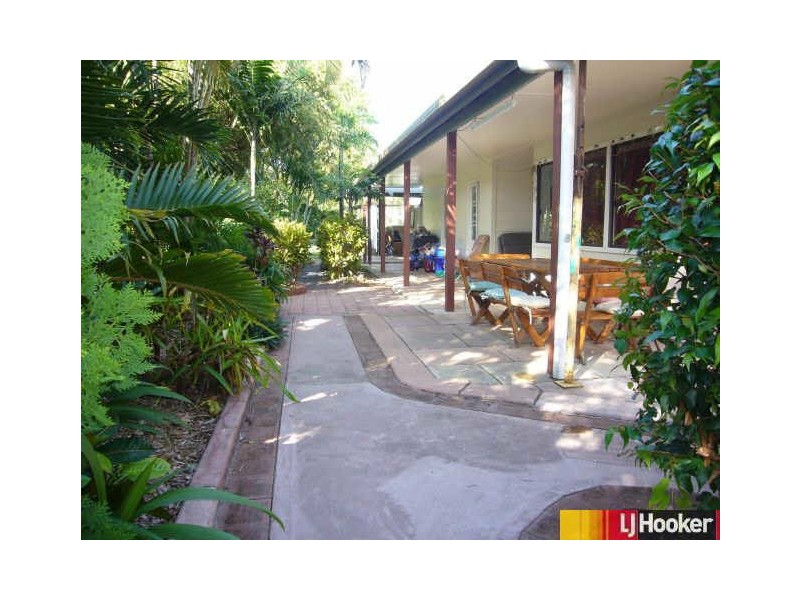 11 Houdewind Street, Eimeo QLD 4740