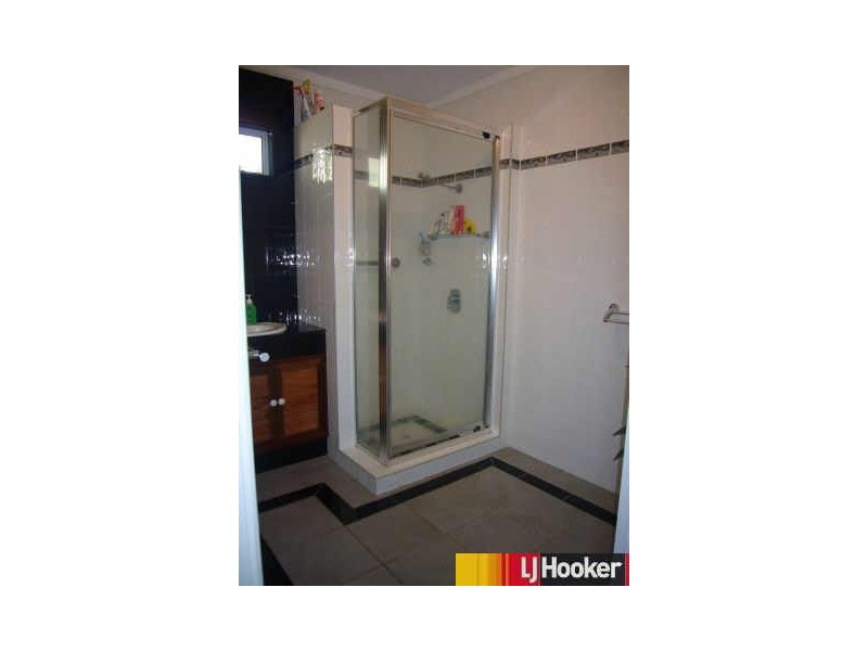 11 Houdewind Street, Eimeo QLD 4740