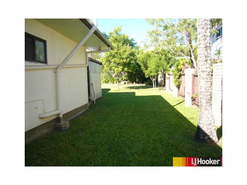 11 Houdewind Street, Eimeo QLD 4740