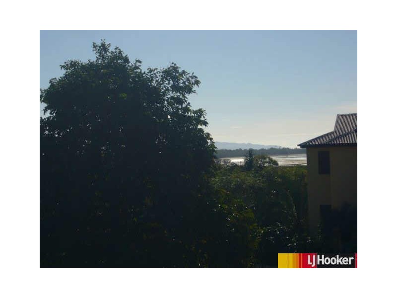 6 Coral Ridge Drive, Eimeo QLD 4740