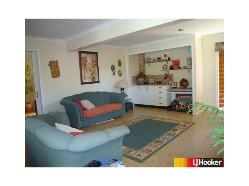 14 Van Eldik Ave, Andergrove QLD 4740