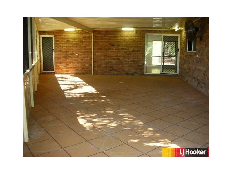 6 Hillcrest Street, Eimeo QLD 4740