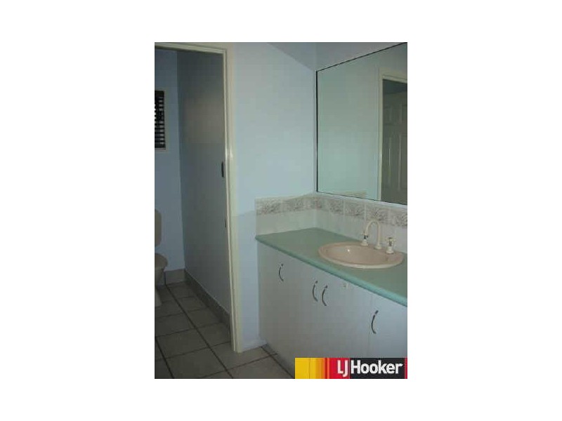 6 Hillcrest Street, Eimeo QLD 4740