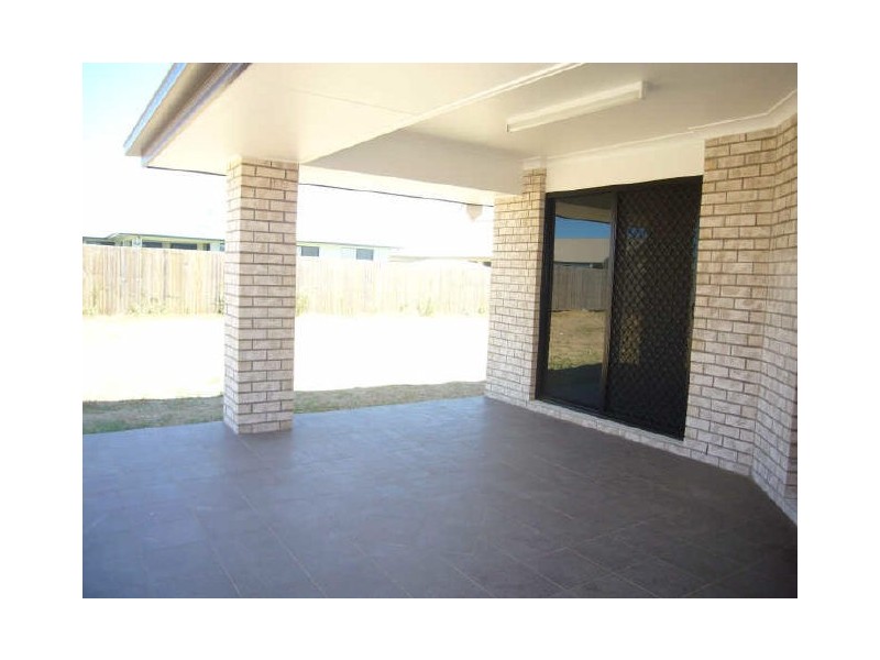 27 Stone Dve, Bucasia QLD 4750