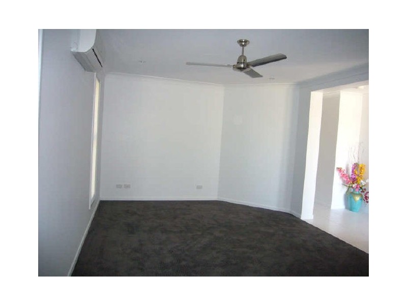 27 Stone Dve, Bucasia QLD 4750