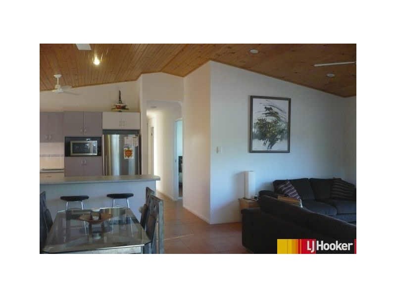 10 Friarbird Avenue, Blacks Beach QLD 4740