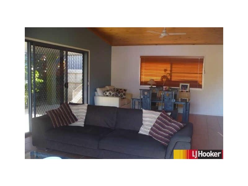 10 Friarbird Avenue, Blacks Beach QLD 4740