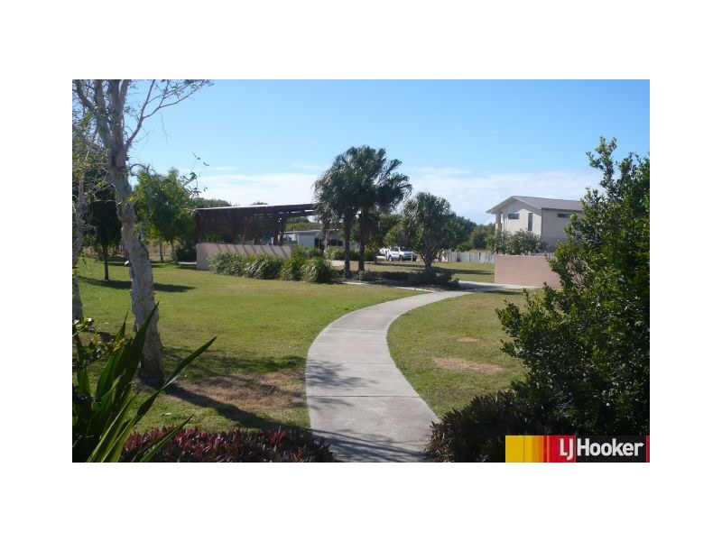 10 Friarbird Avenue, Blacks Beach QLD 4740