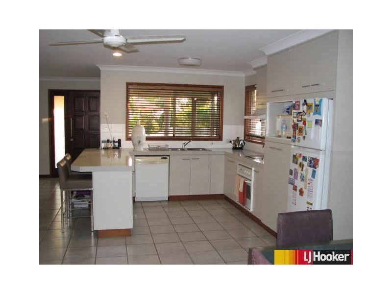 7 Theodore Crescent, Rural View QLD 4740