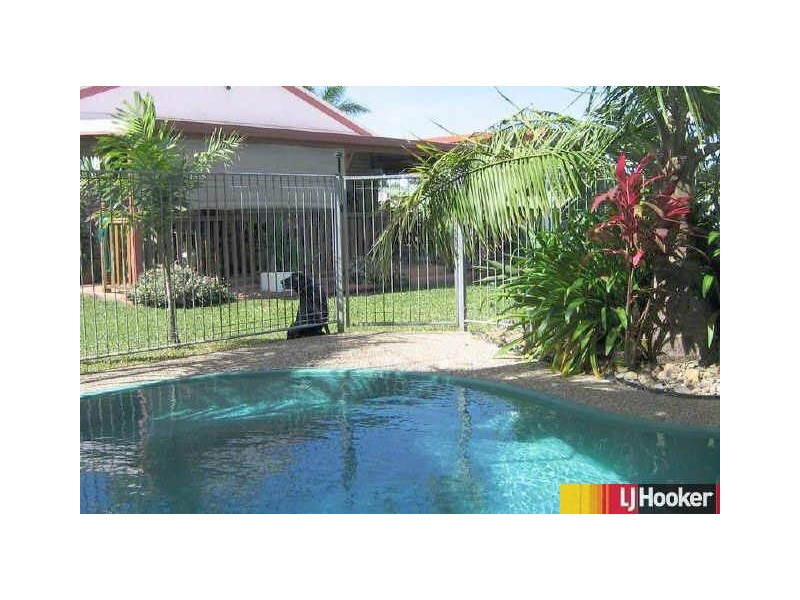 9 Muldoon Court, Eimeo QLD 4740