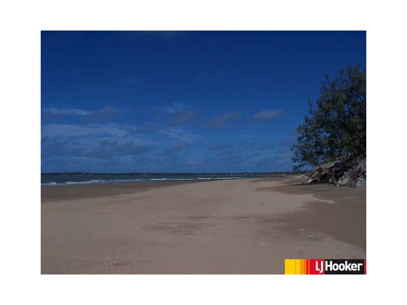 18 Seafarer Court, Blacks Beach QLD 4740