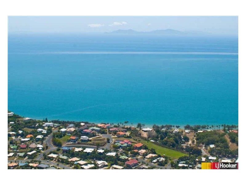 1 Rainbow Crescent, Blacks Beach QLD 4740