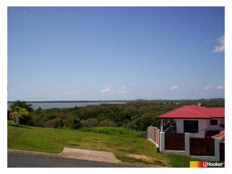 1 Rainbow Crescent, Blacks Beach QLD 4740
