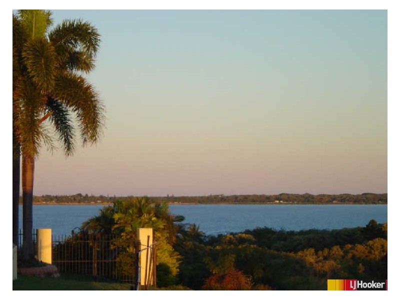 1 Rainbow Crescent, Blacks Beach QLD 4740