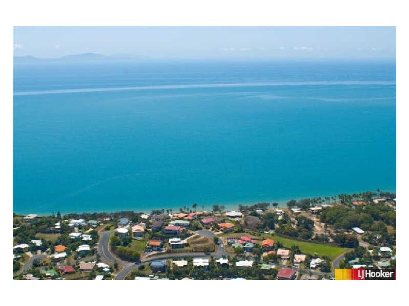 1 Rainbow Crescent, Blacks Beach QLD 4740