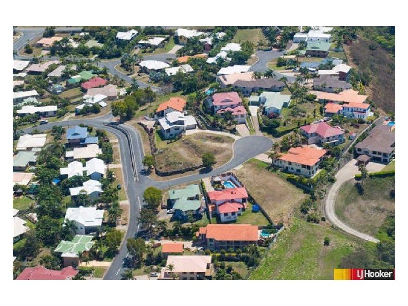 1 Rainbow Crescent, Blacks Beach QLD 4740