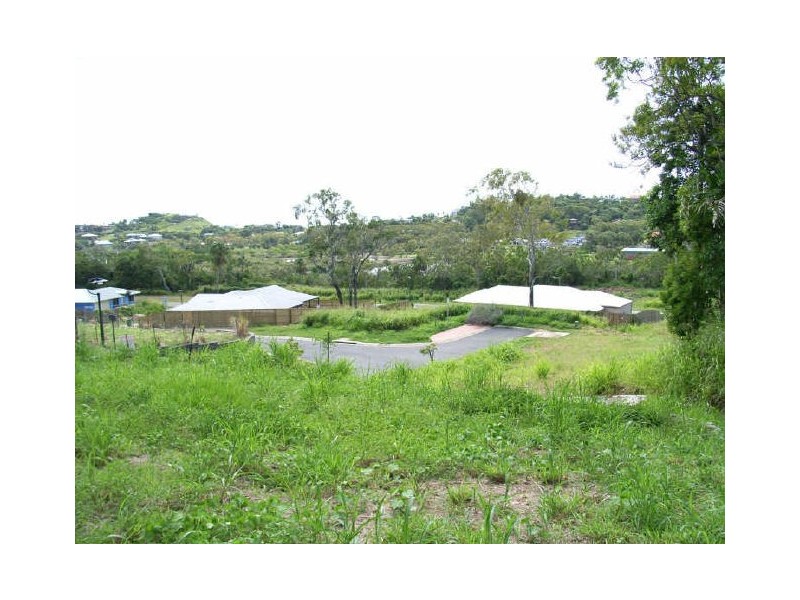 4 Grange Court, Eimeo QLD 4740