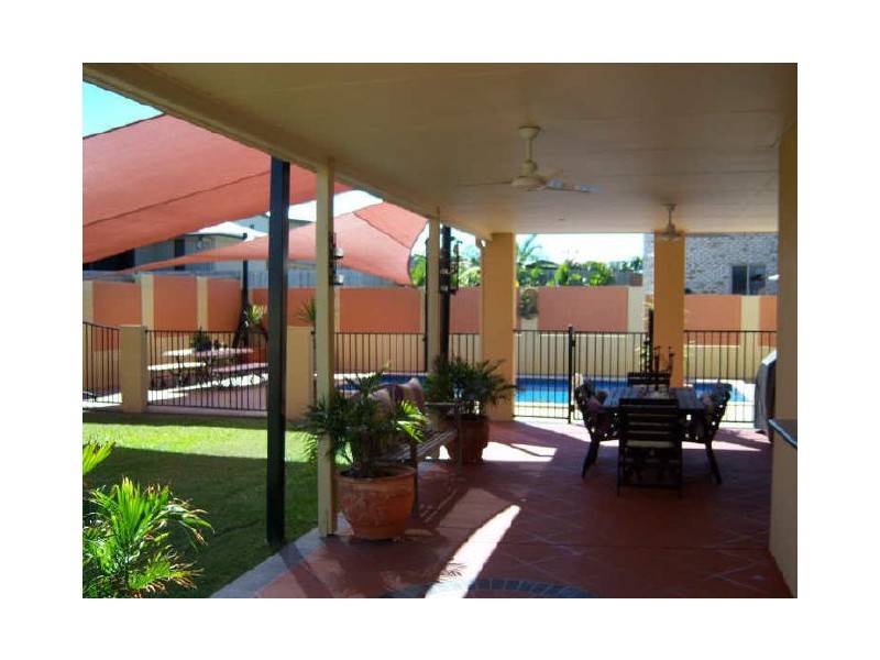 41 Slater Avenue, Blacks Beach QLD 4740