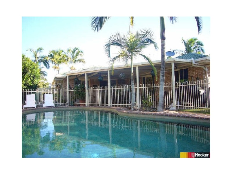 3 Hillcrest Street, Eimeo QLD 4740