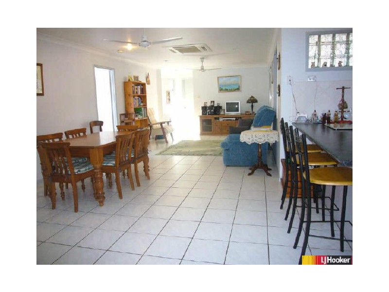 3 Hillcrest Street, Eimeo QLD 4740