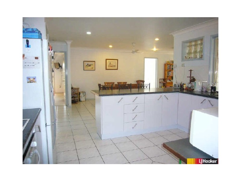 3 Hillcrest Street, Eimeo QLD 4740