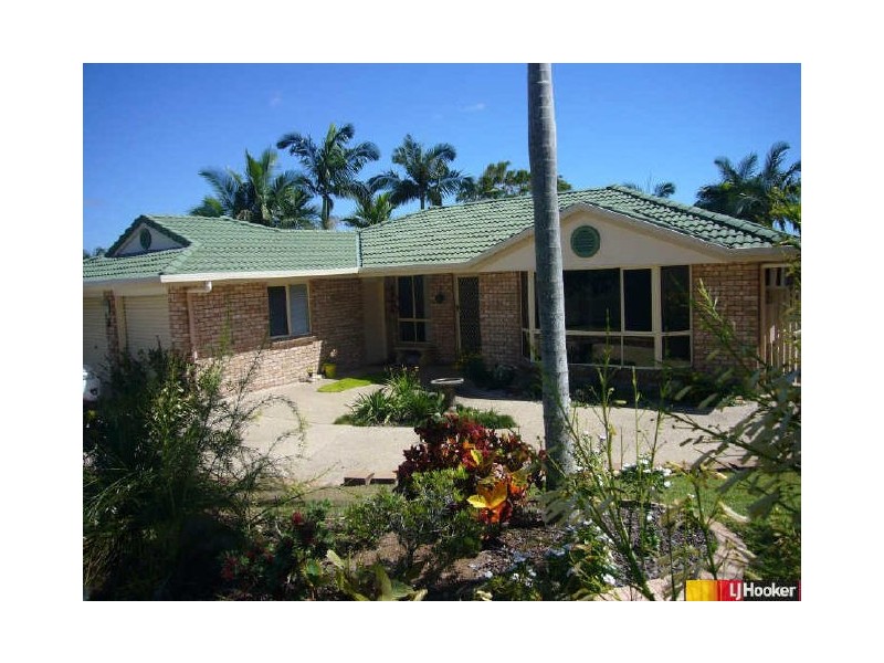 3 Hillcrest Street, Eimeo QLD 4740