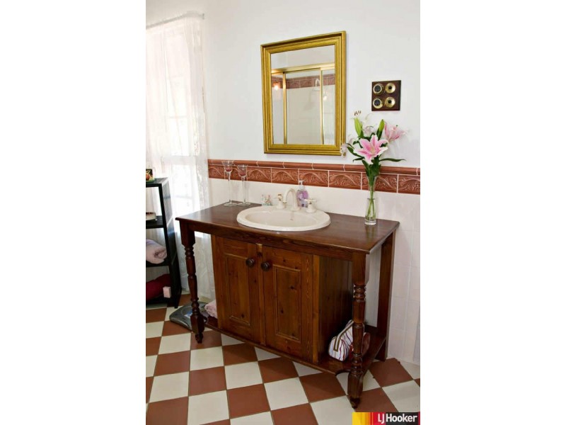 12 Admiral Drive, Dolphin Heads QLD 4740