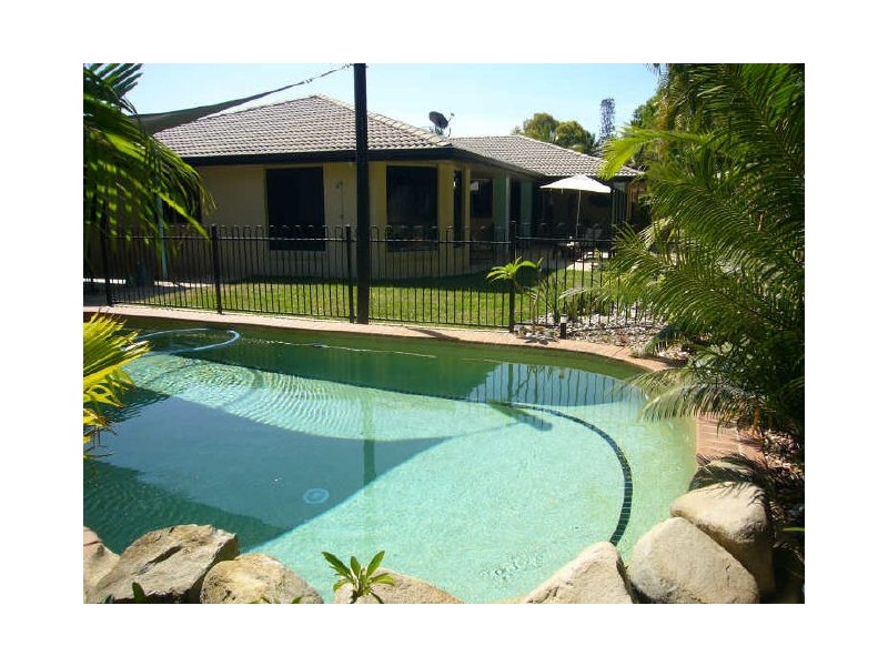 4 Urarii Crescent, Shoal Point QLD 4750