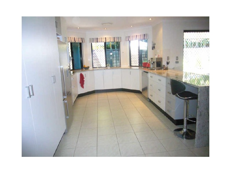 4 Urarii Crescent, Shoal Point QLD 4750