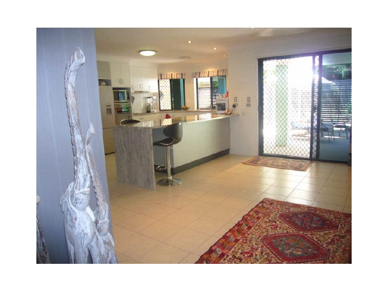 4 Urarii Crescent, Shoal Point QLD 4750