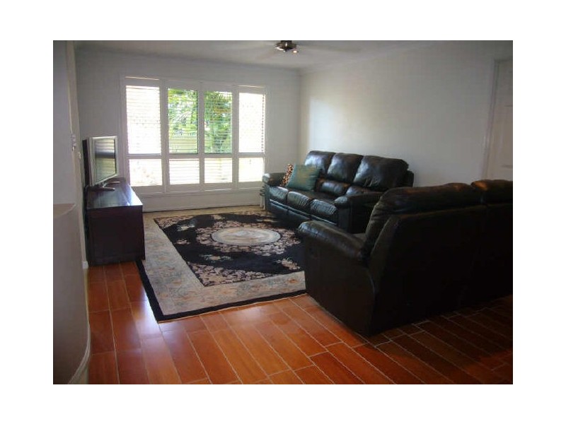 4 Urarii Crescent, Shoal Point QLD 4750