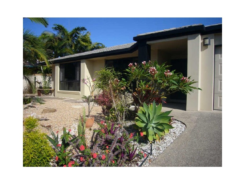 4 Urarii Crescent, Shoal Point QLD 4750