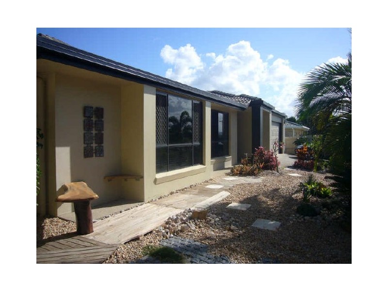 4 Urarii Crescent, Shoal Point QLD 4750